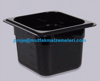 GNP-16100 B Siyah Polikarbonat Gastronom Kap 1/6-100 mm. 1.5 lt hacimli, ölçekli ve FDA onaylı kırılmaz malzeme. Sos ve meze teşhiri için estetik ve dayanıklı siyah plastik küvet. #GastronomKap #SiyahKüvet #Polikarbonat #MutfakEkipmanları #GNP16100