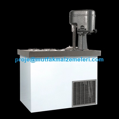 Otomatik kontrol mekanizması ve yüksek hacimli mikseri ile dondurmacılar için tasarlanan bu şık makine, saatte 20 litre üretim yapar. Cyclopentane izolasyonuyla düşük enerji tüketimi sağlar. 2 yıl garanti ve 15 yıl yedek parça desteğiyle sunuyoruz.