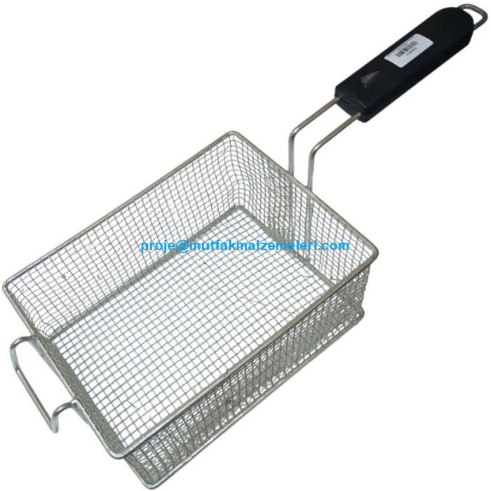 32x23x11 cm ölçülerinde, önden askılı kancalı sanayi tipi fritöz sepeti görseli. Isıya dayanıklı ergonomik sapı, hijyenik kalay kaplı tel örgüleri ve güçlendirilmiş gövde yapısıyla 700 serisi profesyonel kızartma makineleri için yedek parça.