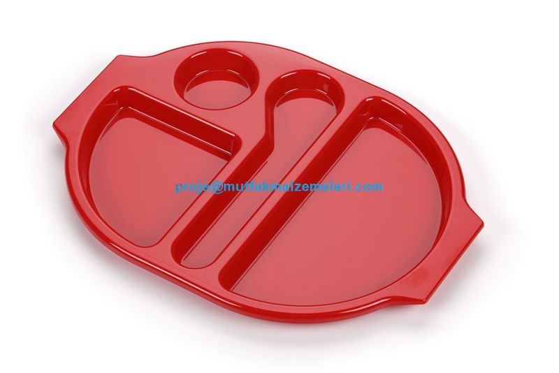 Özel polikarbonat malzemeden imal edilen kırılmaz anaokulu ve kreş çocuk yemek servis tabağı (280x381x25 mm). Gıdaya %100 uygun, -25°C ile +120°C sıcaklıklara dayanıklı ve bulaşık makinesinde yıkanabilir yapısıyla toplu çocuk yemeklerinde güven sunar.