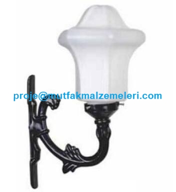 ABS plastikten üretilen 30x50 cm bahçe duvar aydınlatması; ev, site, apartman ve otellerin bahçe duvarlarında kullanılabilir. Dekoratif tasarımıyla dış mekanlara şık bir görünüm kazandırırken aydınlatma ihtiyacına çözüm sunar.
