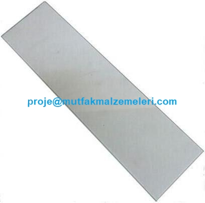 Isıya dayanıklı özel camdan üretilen 12x50 cm ebatlarındaki baklava ve börek fırını kapak camı, endüstriyel fırınlar için güvenli ve uzun ömürlü kullanım sunar. Fırın kapı camı çeşitleri uygun fiyatlarla satışta.