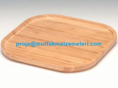 30 × 30 cm ölçülerinde bambudan üretilen sunum tabağı; kahvaltılık, peynir, zeytin, meyve, kuruyemiş ve atıştırmalıkların servisinde kullanılabilir. Doğal görünümüyle ev, kafe, restoran, otel ve özel davetlerde şık masa sunumlarına uyum sağlar.