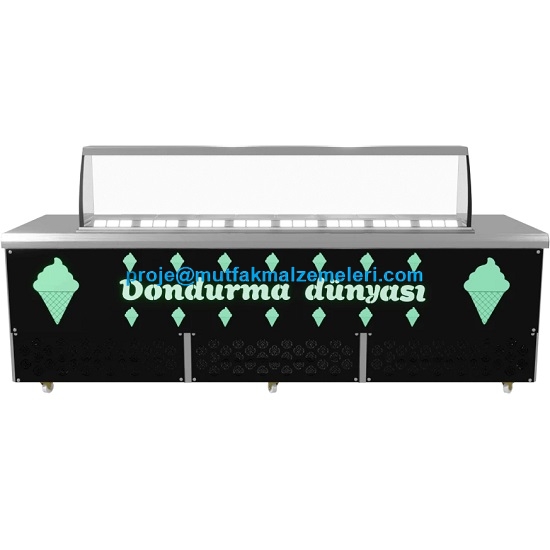 24 adet 9 litrelik kase kapasiteli, siyah gövdeli lüks dondurma teşhir vitrini. EN 16838 standartlarında 7 L1 iklim sınıfı ve -18/-23 °C çalışma aralığıyla profesyonel dondurma satış reyonu. Tüm Türkiye ye kargo ile gönderim avantajı.