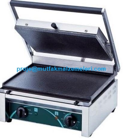 Büfe tipi elektrikli düz yüzeyli tost makinesi; 410x410 mm dış ölçülere, 380x280 mm döküm alana ve 29 kg ağırlığa sahiptir. 230V ile çalışan, 2 yıl garantili ve 10 yıl yedek parça destekli profesyonel tost makinesini sepete ekleyerek güvenle satın alın.