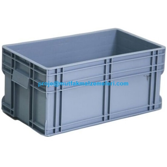 1700 gr ağırlığında ve 290x500x235 mm boyutlarında imal edilen Endüstriyel Plastik Kasa; altı, yanları ve sapı tamamen kapalı yapısıyla dökülmelere ve kire karşı tam koruma sağlar. UV katkılı bu kaliteli ürünü sepete ekleyerek hemen satın alabilirsiniz.