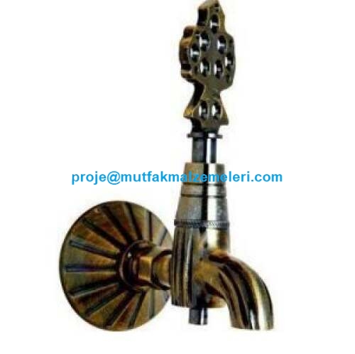 Profesyonel eskitme musluk fabrikasında üretilen Osmanlı tipi hamam çeşmesi, dayanıklı döküm yapısı ve nostaljik eskitme kaplamasıyla öne çıkar. Standart tesisata uygun yapısıyla İstanbul dan Türkiye nin 81 vilayetine güvenle gönderiyoruz.