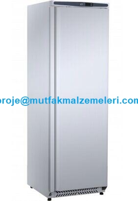 600x600x1870 mm ölçülerinde paslanmaz çelik RW400TN hamur bekletme buzdolabı görseli. Dik tip, kilitli kapılı, dijital göstergeli ve ayarlanabilir ayaklı profesyonel fırın/pastane soğutucusu. 3 raflı ve iç aydınlatmalı endüstriyel mutfak ekipmanı.