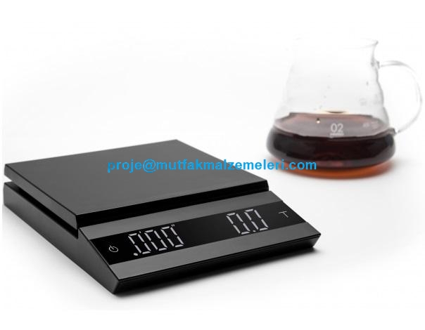 Profesyonel baristaların tercihi Felicita Incline; otomatik dara, akıllı zamanlayıcı ve özelleştirilebilir otomatik kapanma özelliklerine sahiptir. 295 gram hafifliği ve kompakt ölçüleriyle hem kafe hem ev tipi kullanıma uygundur.
