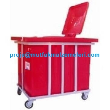 105x79x85 cm boyutlarında, 410 litre hacimli, plastik gövdeli ve fırın boyalı metal taşıyıcı şaseli, tekerlekli kapaklı endüstriyel çamaşır toplama arabası.