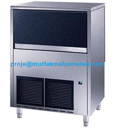 Sanayi tipi kar şeklinde buz yapan bu profesyonel makine, 738x690x920 mm ölçüleriyle kompakt bir tasarıma sahiptir. Balıkçı tezgahlarından kokteyl barlarına kadar geniş bir kullanım alanı sunan 103 kg ağırlığındaki bu cihaz, 220V enerji ile çalışır.