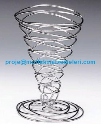 Modern ve endüstriyel tasarımlı, 12,5 cm ağız çapına ve 19,5 cm yüksekliğe sahip, konik formlu metal kızarmış patates sunum standı. Kafe ve restoranlar için profesyonel atıştırmalık servis ve sunum ekipmanı.