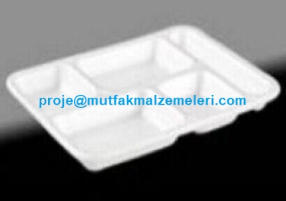 5 gözlü köpük tabldot tabağı; ana yemek, pilav, salata ve yardımcı yemekleri ayrı bölümlerde sunmak için kullanılabilir. 355x263x30 mm ölçülerindedir. Toplu yemek servisleri için uygun olan ürün 1000 adetlik paketler halinde satılmaktadır.