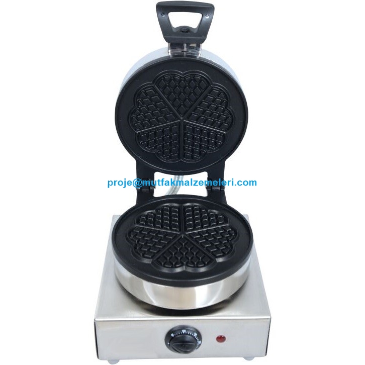 20 cm çapında teflon kaplamalı iç yüzeye sahip, çiçek desenli pişirme pleyti bulunan endüstriyel waffle makinesi. Paslanmaz gövde üzerine yerleştirilmiş termostat ayar düğmesi ve siyah ergonomik tutma saplı profesyonel mutfak ekipmanı tasarımı.
