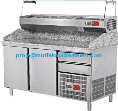 Restoran ve pizzacılar için üretilmiş 0.55 kW gücünde, +0/+5°C çalışma aralıklı, kendiliğinden kapanan kapılara sahip mermer tezgahlı pizza hazırlık dolabı. Bu üç kapılı sağlam ürünü İstanbul dan 81 ile güvenli kargo ile sevk ediyoruz.