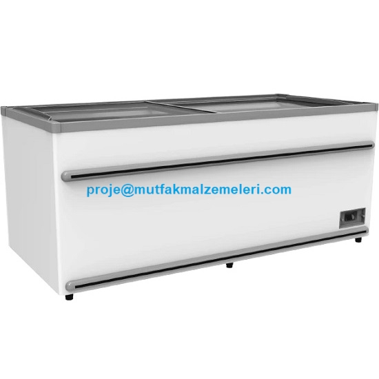 Kapadokya R24 serisi 210 cm genişliğinde yatık market tipi derin dondurucu. Şık beyaz gövdesi, iç LED aydınlatması ve geniş ürün sergileme alanı ile süpermarket dondurulmuş gıda reyonu için tasarlanmış profesyonel soğutucu dolap.