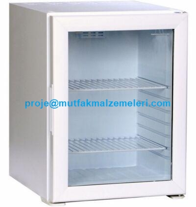 Çift camlı kapak tasarımıyla şık ve modern görünümlü kompresörlü mini bar. İçerisinde ayarlanabilir rafları ve içecek kutularıyla sergilenen, 40 cm genişliğinde profesyonel otel ve ofis tipi mini buzdolabı.