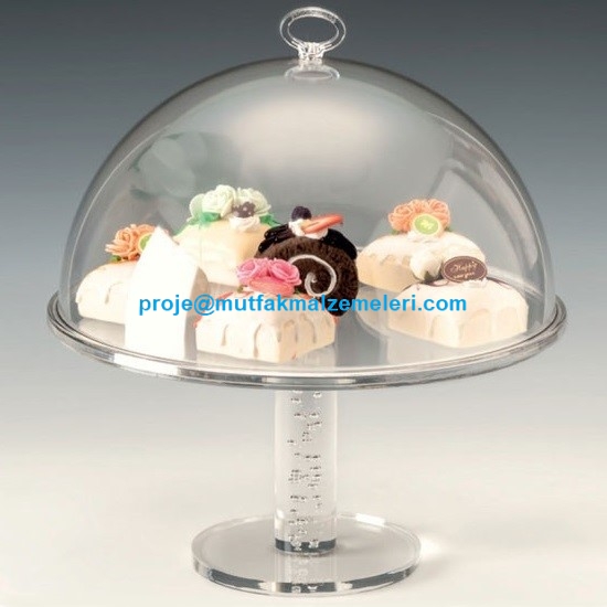 Paslanmaz tabanlı ve şeffaf fanuslu ZCP 733 mini pasta teşhir standı. 32,5 cm çapında, ayaklı kek ve kurabiye sunum standı. Profesyonel cafe ve pastane kullanımına uygun, kaliteli gıda uyumlu malzemeden üretilmiş estetik teşhir ekipmanı.