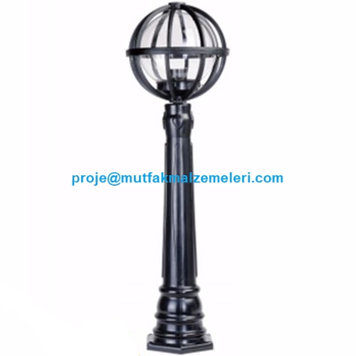 Şıklığı ve dayanıklılığı bir arada sunan 90 cm boyundaki modern aydınlatma direği; park, site ve bahçeler için idealdir. Paslanmaya karşı dirençli ABS plastik malzemesiyle uzun ömürlü kullanım sağlar. Türkiye nin her yerine kargo ile gönderim yapılır.
