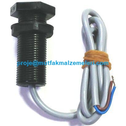 Süper Mikser SM108 set üstü baharat, tarhana ve kuru yemiş öğütme makineleri için tasarlanmış mıknatısla hareketlenen kapak sensörüdür. M18 plastik gövdeli ve 1NO kontaklı yapısıyla makinenin güvenli çalışmasını sağlar.