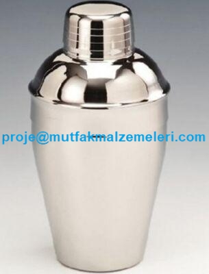 Paslanmaz çelikten üretilen 250 ml shaker, kokteyl ve soğuk içeceklerin karıştırılarak hazırlanmasına yardımcı olur. Kompakt yapısıyla bar, kafe, restoran, otel ve profesyonel içecek servisi yapılan alanlarda kullanıma uygundur.