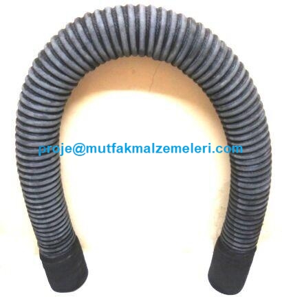 Sanayi tipi patates soyan makinelerin atık su ve kabuk tahliyesi için özel üretilmiş 83 mm iç çaplı tahliye hortumu. 150 cm uzunluğu ve pürüzsüz iç yüzeyi sayesinde tortu biriktirmez; Empero serisi ve evrensel modellerle tam uyum sağlar.