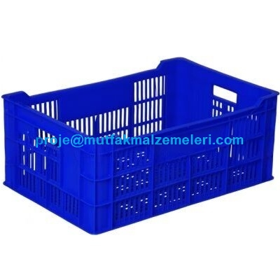 Fırın, pastane ve gıda lojistiği için ideal, UV katkılı delikli plastik ekmek kasası. 380x590x240 mm iç hacmi ve ergonomik açık sap tasarımı ile ekmek ve unlu mamullerinizi güvenle taşımanızı sağlar, uzun ömürlü kullanım sunar.