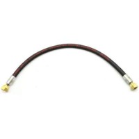 100 cm Çelik Telli Propan Fleks, 3/8-3/8 bağlantı ölçüsüne sahip propan bağlantı ürünüdür. Esnek yapısı sayesinde uygun sistemlerde bağlantı noktaları arasında pratik yönlendirme sağlar ve propan gazı uygulamalarında kullanılabilir.