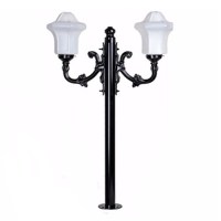 120 cm boyundaki 2 kollu site bahçesi ışık direği, siyah ABS plastik ve demir gövdesi ile beyaz polietilen glopları sayesinde bahçe, site, park ve peyzaj alanlarında dekoratif aydınlatma sunar. E27 duy kullanır. Kablo ve ampul dahil değildir.