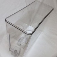 20 litrelik limonata, ayran ve meyve suyu soğutma makineleri için orijinal yedek haznedir. Plastik iticili musluğu bulunan ürün, mevcut haznenin yenilenmesi gerektiğinde kullanılabilir. Restoran, kafe, büfe ve profesyonel içecek servisleri için uygundur.