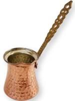 Kahve tutkunları için özel olarak tasarlanan dövme bakır cezve, ısıyı eşit dağıtarak bol köpüklü kahveler yapmanızı sağlar. Dayanıklı yapısı ve şık tasarımıyla mutfağınızın vazgeçilmezi olacak bu ürünü kaçırmayın.