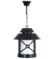 Modern tasarımlı siyah sarkıt lamba; ABS plastik gövde, metal askı ve beyaz polikarbon camdan oluşur. 27x50 cm ölçüsündeki ürün bahçe, antre, giriş, site ve dış mekanlarda dekoratif aydınlatma için kullanılabilir.