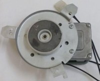 Teknoçelik ve uyumlu ayran makineleri için tasarlanmış, bağlantı sacı ve mıknatıslı yapısıyla eksiksiz bir set sunan komple ayran karıştırma motorudur.