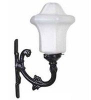 ABS plastikten üretilen 30x50 cm bahçe duvar aydınlatması; ev, site, apartman ve otellerin bahçe duvarlarında kullanılabilir. Dekoratif tasarımıyla dış mekanlara şık bir görünüm kazandırırken aydınlatma ihtiyacına çözüm sunar.