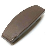 BK-87 siyah bakalit kapak kulpu. 8.7 cm uzunluğunda fırın ve soba kapağı tutamağı. Arka tarafta 6 cm aralıklı iki vida deliği bulunan ısıya dayanıklı yedek parça görseli. Ev tipi ve sanayi tipi fırın cam kapak kulpu teknik görünümü ve ölçüleri.