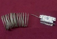 Buz makinelerinde buz kabininin dolduğunu hissederek üretimi otomatik durduran bu termostat, 2,95 metrelik kılcal boru uzunluğuyla profesyonel soğutma sistemlerinde yüksek hassasiyetli kontrol ve enerji verimliliği sağlar.