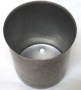 Remta 40 ve 60 bardaklık sanayi tipi çay otomatları için üretilmiş 10.5x13.5 cm ölçülerinde paslanmaz çelik dem kabı. Askı kancalı ve musluk bağlantı delikli yapısıyla çay süzgecinin rahatça oturmasını sağlayan dayanıklı ve orijinal yedek parçadır.