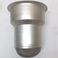 Alüminyum gövde ve paslanmaz çelik süzgeç teliyle çay yapraklarının süzülmesine yardımcı olur. Otel, restoran, kafe ve profesyonel çay servis alanlarında kullanılan makinelerde tercih edilir.