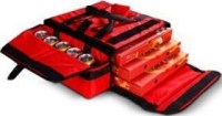 Profesyonel pizzacıların tercihi olan cepli taşıma çantası, ergonomik tasarımı ve ısı yalıtımına yardımcı yapısıyla yemeklerinizi müşteriye ilk sıcaklığında ulaştırır. Yan cepleri içecekler için özel alan sunarak paket içerisindeki karışıklığı önler.