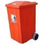 Tekerlekli 240 litre kapaklı çöp toplama arabası, dayanıklı plastik gövdesi ve sağlam kapak sistemiyle atıkların taşınmasını kolaylaştırır. Hastane, otel, belediye ve işletmelerde günlük çöp toplama işlemleri için pratik kullanım sunar.