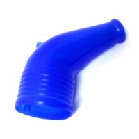 Damacana ağzına pratikçe takılan dayanıklı plastik su aktarma aparatı parçasıdır. Ergonomik dirsekli tasarımıyla damacanadaki suyu döküp sıçratmadan aktarmanızı sağlar, leke barındırmayan pürüzsüz yüzeyiyle hijyenik kullanım imkanı sunar.