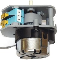 Zanussi ve Alpeninox fırın modelleriyle uyumlu mekanik timer zamanlayıcı. 230V 50/60Hz etiket değerli, 120 dakika kurmalı fırın saati teknik detayları ve bağlantı noktaları görünümü. #Zanussi #FırınTamiri #TeknikServis, Alpeninox fırınlarda kullanıma uyg