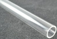 5x8 mm ölçülerinde 1.5 metre şeffaf gösterge camı; kazan, depolama tankı ve sanayi cihazlarında net sıvı seviye takibi sağlar. Isıya dayanıklı, renksiz ve özel ölçüde kesilebilir bu kaliteli cam boruyu sepete ekleyerek kargo ile hemen satın alabilirsiniz