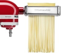 Kitchenaid Spagetti Makarna Kesme Aparatı:Kitchenaid spagetti makarna kesme aparatı ile hamurunuzu kısa süre içerisinde spagetti makarna haline getirebilirsiniz.Tamamı paslanmaz çelik malzemeden yapılan bu kitchenaid spagetti makarna kesme aparatı bulaşı