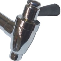 Kahvehane ve çay ocaklarının vazgeçilmezi Meşale orijinal çay kazanı musluğu, mükemmel sızdırmazlık ve uzun kullanım ömrü sunar. Pratik mandallıdır. Sepetinize ekleyerek hızlı kargo ile hemen satın alabilirsiniz.