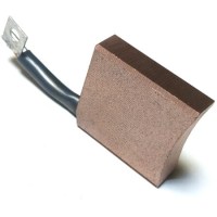 12x36x40 mm boyutlarında imal edilen sanayi tipi karbon motor kömürü, yüksek akım iletiminde ısınma yapmadan kusursuz performans sunar. Vidalı pabuçlu orijinal elektrik motoru kömürünü sepete ekleyerek hemen kargo avantajıyla satın alabilirsiniz.