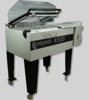 Solid state röleler sayesinde sessiz ve 10 kat uzun ömürlü elektrik sistemine sahip plastik kaplama makinası; sebze, meyve, matbaa ürünleri ve market malzemelerini 40 cm genişliğe kadar naylon filmlerle sarar.