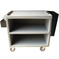 Plastik servis arabaları bölümündeki bu kirli bulaşık toplama arabasının imalatı monoblok plastikle yapılmış olup 97x58x88 cm ölçüsünde ve üç kenarı kapalı yapılmıştır.