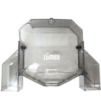 Zumex 32 otomatik portakal ve nar sıkma makinelerinde sıkım sürecini koruyan, sağ ve sol posa atma kanalları takılı şeffaf ön kapağıdır. Kaliteli mika malzemeden imal edilmiş olup kolay sökülüp takılır, hijyenik ve güvenli kullanım sunar.