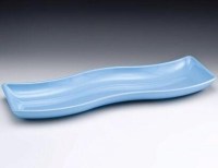 18 × 60 cm ölçülerinde ve 4 cm yüksekliğinde S model sunum tabağı. Zeytin, peynir, kahvaltılık, meze, kuruyemiş ve çeşitli ikramlıkların servisinde kullanılabilir. Uzun ve dekoratif tasarımıyla restoran, kafe, otel ve ev sunumlarına uygundur.
